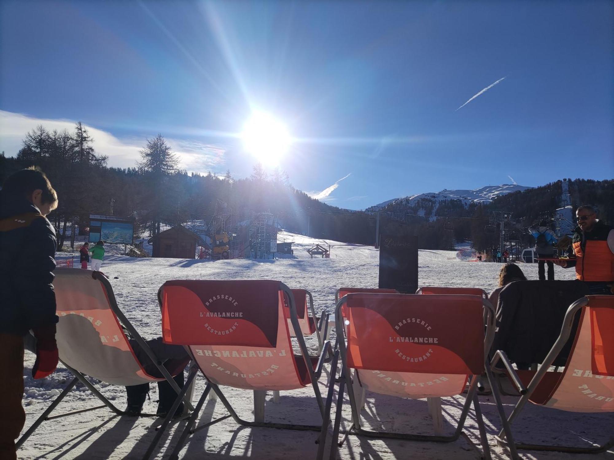 Risoul Altair Jolie T2 Confortable Skis Aux Pieds 外观 照片